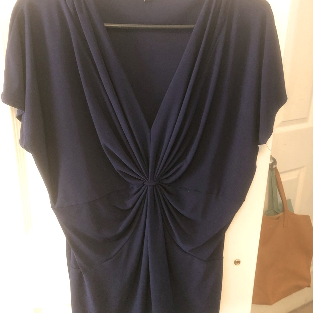 EUC Navy Blue women’s top by Chaus. Size XL
